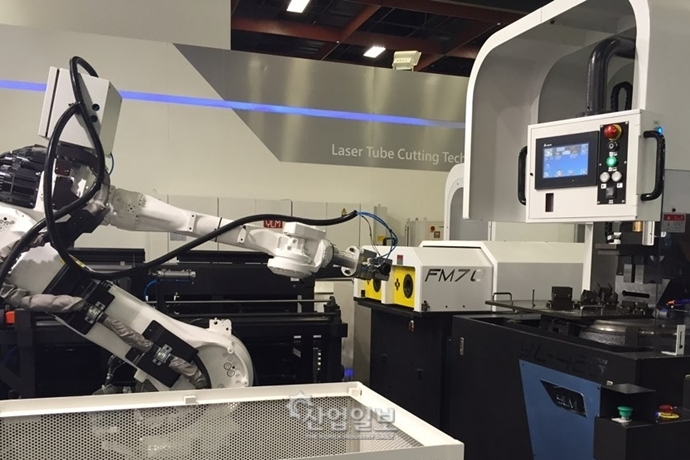 [TIMTOS 2015] YLM, 금속파이프 벤딩의 절대 강자