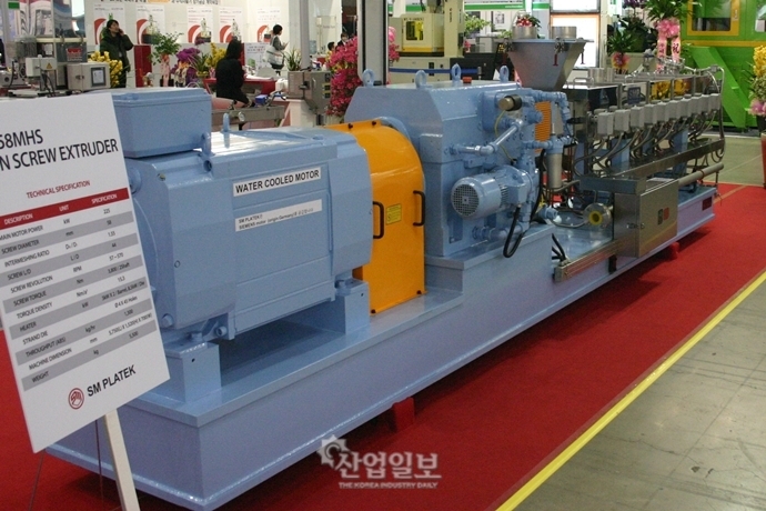 [KOPLAS 2015] (주)에스엠플라텍, “해외업체도 에스엠플라텍 의식”