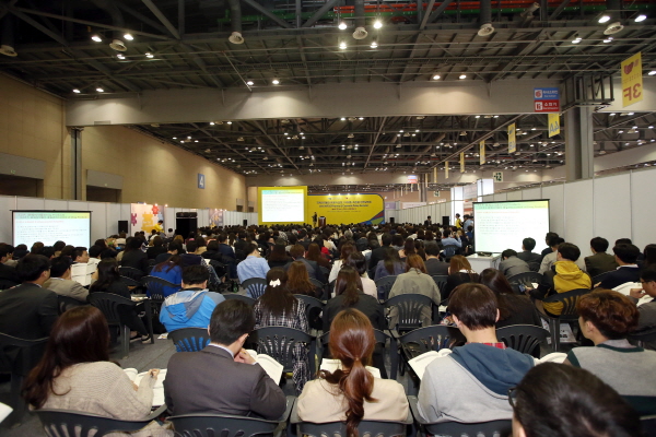 3일차 맞은 'KOREA PHARM 2015' 열기속으로