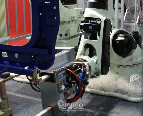 美 수입시장, 자동차·부품, 기계류 경쟁 심화