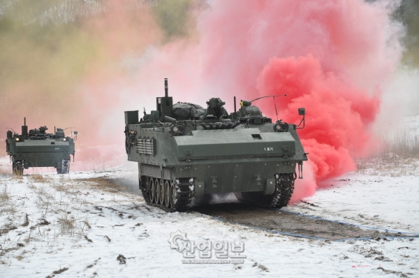 신형화생방정찰차 국내기술로 개발