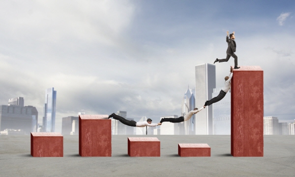 한국 경제 버팀목 '수출'이 흔들린다