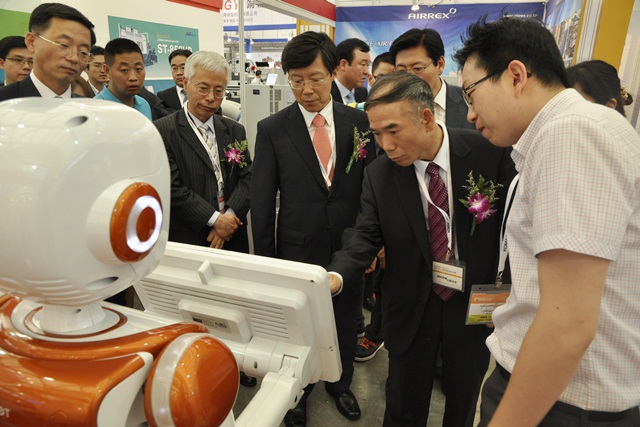 [Industry Ⅰ]글로벌 기업들의 각축전 ‘상하이 국제 공작기계전’