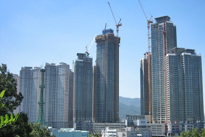 부동산 시장, 재건축 연한단축 등 하반기 이슈는?