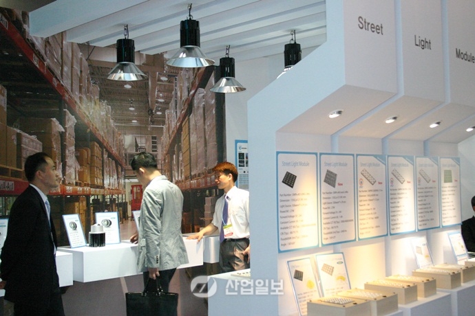 차세대 조명 LED·OLED에 '스포트라이트'