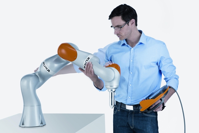 인간과 협업하는 로봇, 국내 출시