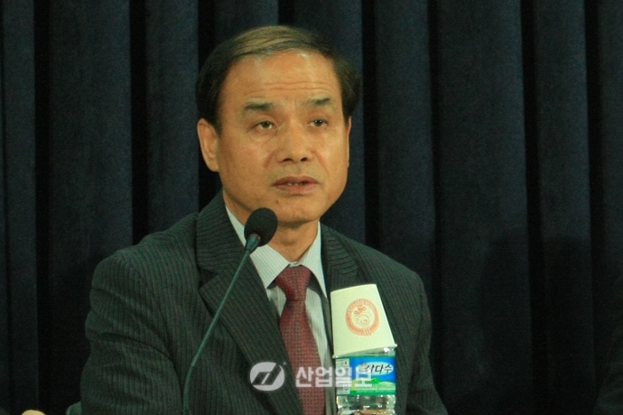 4중고(苦) 처한 철강산업, 어떤 정책 필요한가?