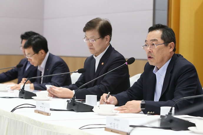 경제위기 돌파, 미래 신성장 동력 육성이 답