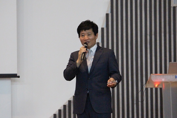 [KOMAF 2015] (주)헬셀, 일반시장용에서 산업용 드론까지