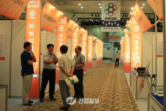 [Issue]국가 예산 투입된 전시회, ‘운용의 묘’ 아쉽다