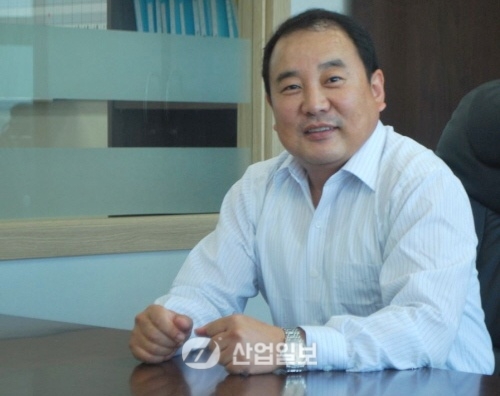 초정밀 금형기술로 광통신용 비구면 렌즈 국산화