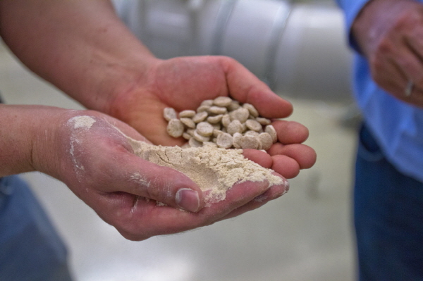 [Tech Trends]곡물 분쇄기 이송, 동력 드라이브 시스템으로