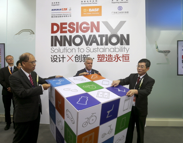 거대 중국을 움직이는 CHINAPLAS