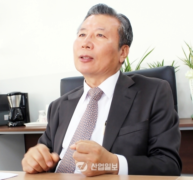 KOMAX 탁용운 대표 “유휴기계 선순환구조 정착시킬 터”