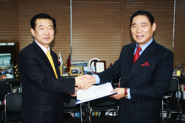 한거희 뉴보텍 회장, 서울미디어그룹 논설위원으로