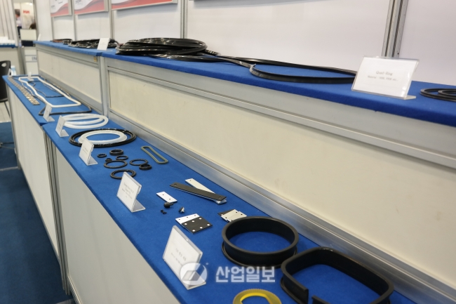 [KOMAF 2015] ㈜그로피아, 고객과 함께 세계로 나아간다