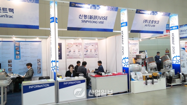 [KOMAF 2015] 신평바이스, 고객의 소리에 귀 기울이다