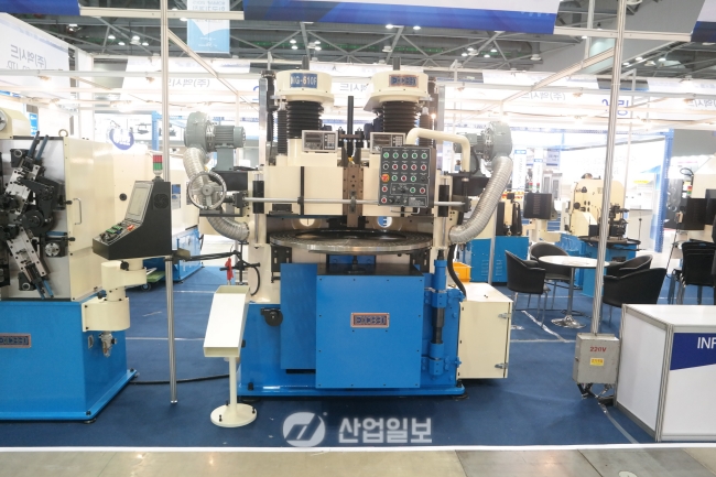 [KOMAF 2015] 엑시드, “현장에서 원하는 제품 만들 것”