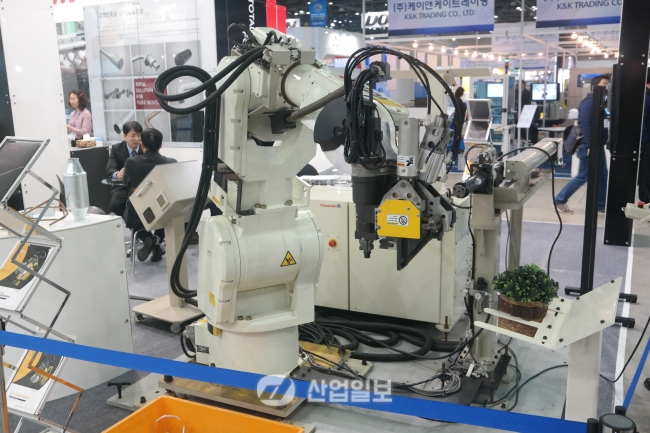 [KOMAF 2015] 더블유티엠, 파이프 기기관련 선진기술 제시