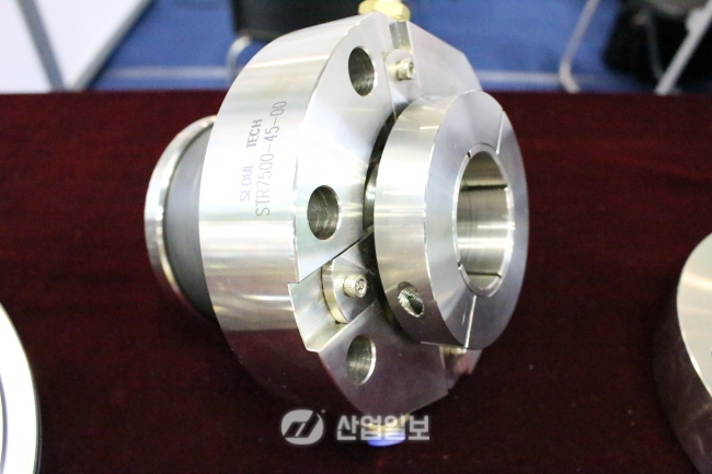 [KOMAF 2015] 서울테크, 엄격한 품질관리?신속한 납기로 두터운 신뢰