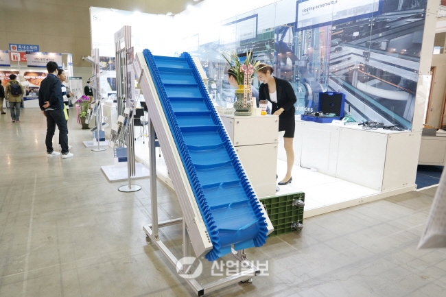 [KOMAF 2015] 포보코리아㈜, 벨트 분야의 독보적인 솔루션으로 떠오르다