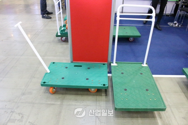 [KOMAF 2015] ㈜세진기연, ‘군계일학’의 대차로 물류운반시장을 달린다