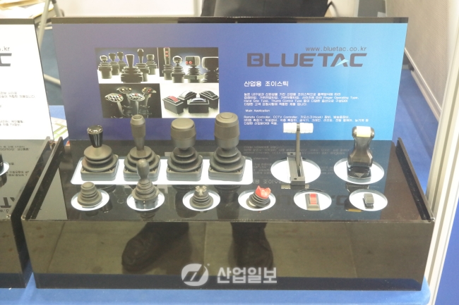 [KOMAF 2015] 블루텍, 컨트롤러에 기술을 더하다