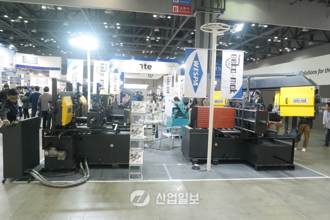 [KOMAF 2015] 유림싸이겐, 소음·분진·악취 없는 밴드쏘 출품