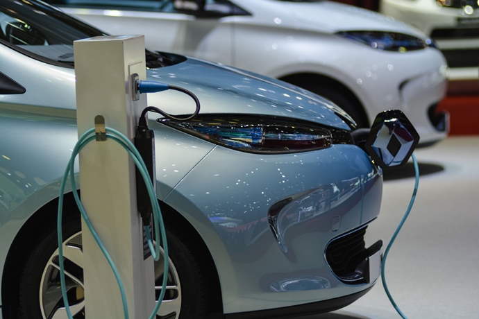 배터리 시장, 중대형 배터리로 재편된다