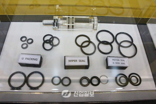 [KOMAF 2015] 지마오러버인더스트리얼코리아, 국제적 고무제품 명성 꿈꾸다