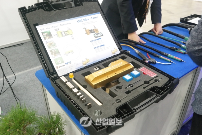 [KOMAF 2015] 이루시스, 혁신적인 유공압 솔루션 제시