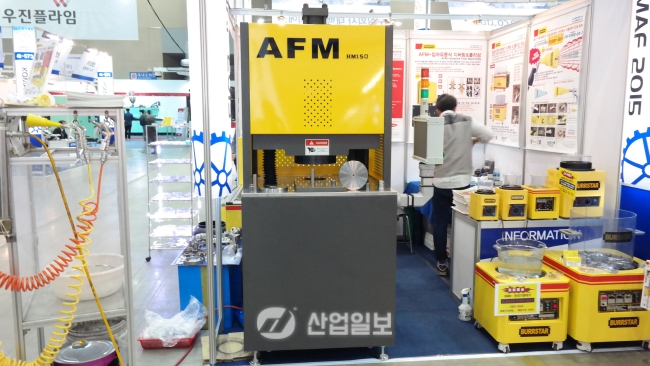 [KOMAF 2015] 에이멕, 생산 공정의 마무리를 책임진다