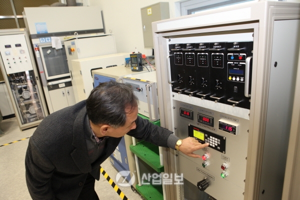 반도체 제조공정 유해물질 잡는 고효율 오존생성장치