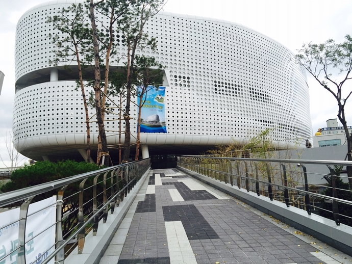 크리버코리아, 포항 포은 중앙도서관에 도서 300권 기증
