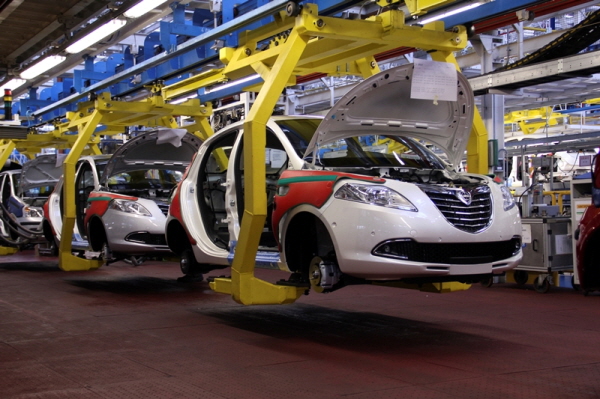 공장 복잡한 신호, 머신빌더들에겐 '위협'