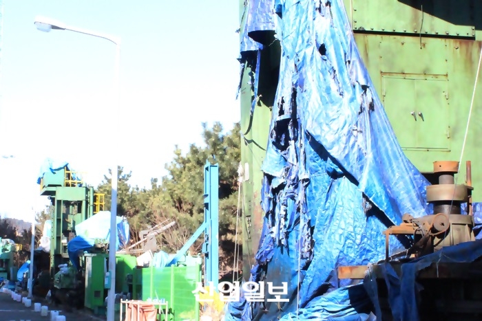 [현장르포] “최근 한 달간 판매한 기계가 있던가?”