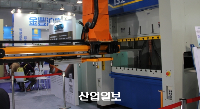 중국 공작기계 스마트를 꿈꾼다