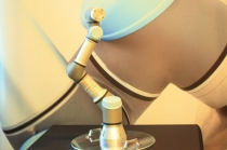 협업로봇, 인간과 로봇이 한 공간에서 일하는 모습 그려내다