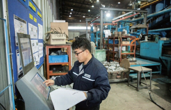 [제조업 혁신, 스마트공장] ③어려울수록 변화 두려워 않는다