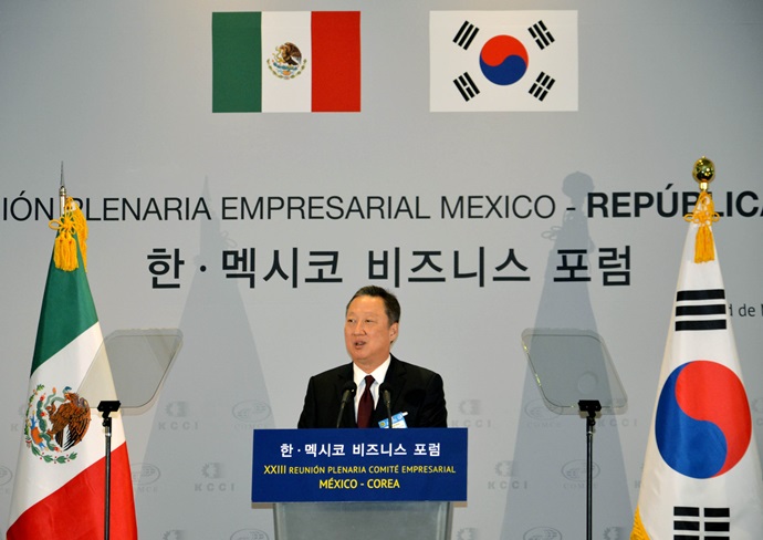 경제협력 뒷받침하기 위해 FTA 협상 재개 필요