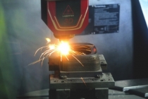 적층 넘어 공작기계로 진화하는 3D프린터