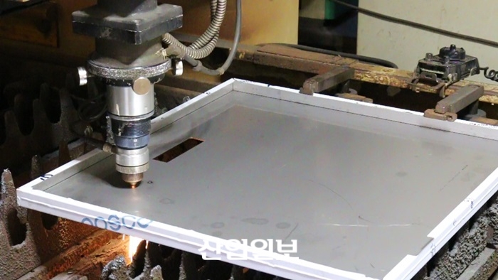 [산업인 24시] 정밀판금 30년 베테랑도 내수 시장 불황 체감