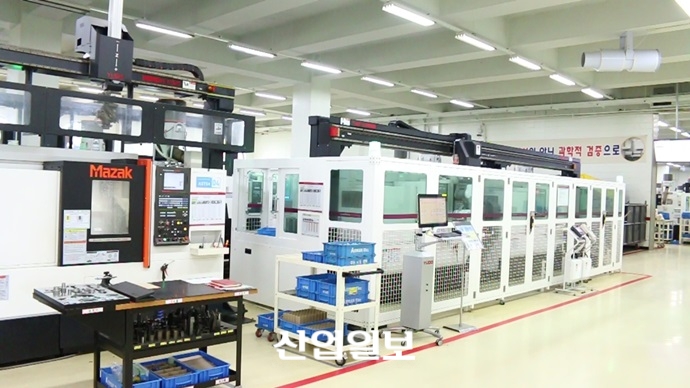 공작기계, 두산공작기계·현대위아·화천기계 ‘3파전’