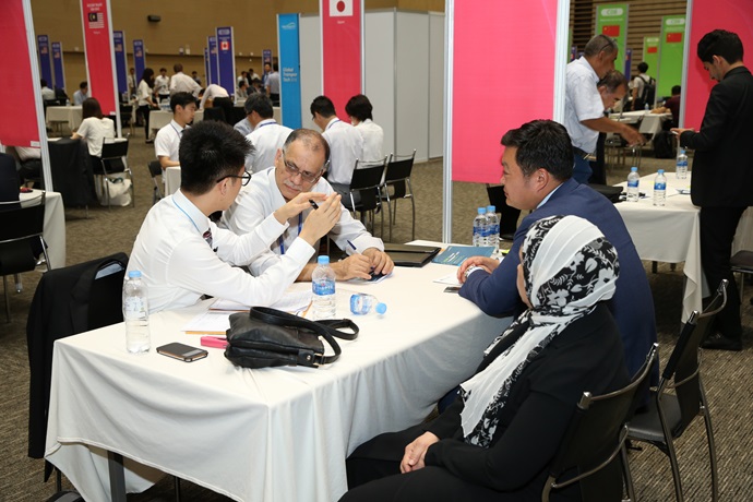 자동차 판매 저조에 따른 혁신기술 필요