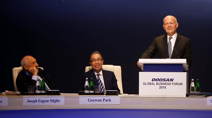 정치력 통한 구조 개혁, 경제 성장 회복 가능