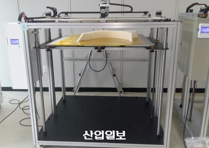 이조, 디자인 가구 출력 가능한 대형 3D프린터 공개