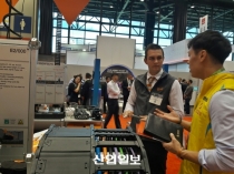 [IMTS 2016] 최신 산업용 케이블 선보인 이구스