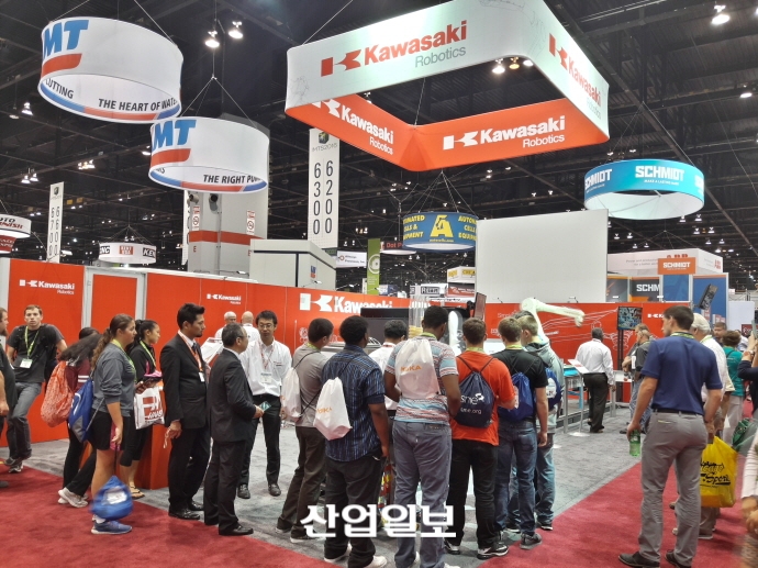 [IMTS 2016 포토] 로봇이 만든 아이스크림 먹고 가세요
