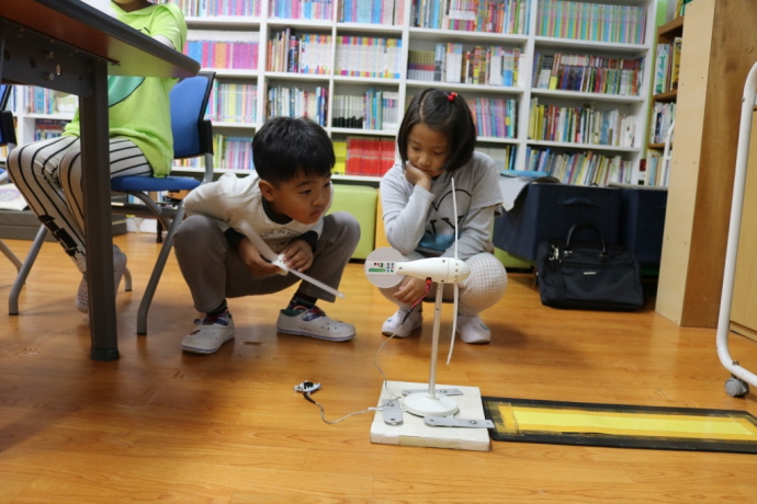 전교생 3명의 안산 풍도분교를 찾은 에너지학교