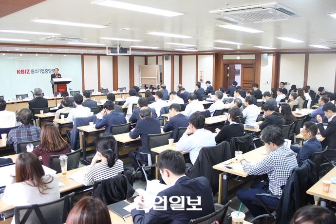 4차 산업혁명, 정책이 함께 움직여야 한다